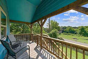 Blanco Riverside Cottages & RV