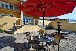 Blanco Riverside Cottages & RV