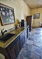 Blanco Riverside Cottages & RV