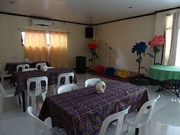 RueMango Apartelle and Suites