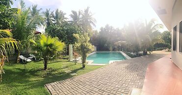 Meili Beach Resort