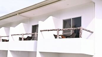 Meili Beach Resort