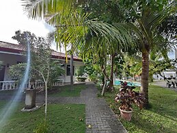 Meili Beach Resort