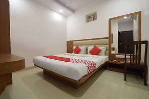 Collection O 2228 Hotel Royal Icon