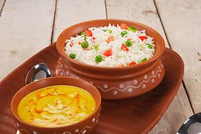 Collection O 2228 Hotel Royal Icon