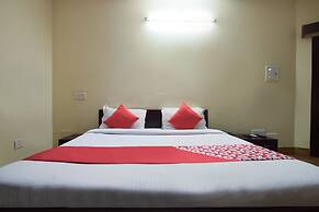 Collection O 2228 Hotel Royal Icon