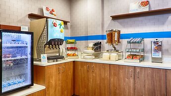 Holiday Inn Express Bordentown - Trenton South by IHG