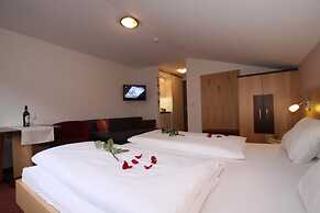 Hotel Garni Tirol