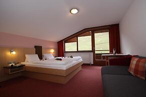 Hotel Garni Tirol