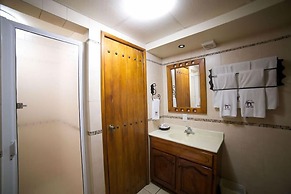 Hotel Hacienda del Sol