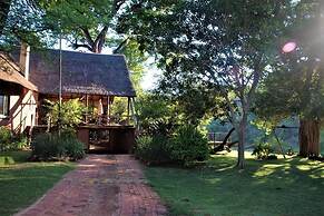 Zenzele River Lodge