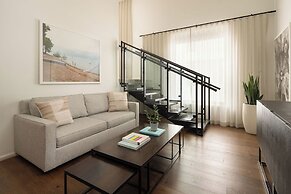 Halcyon - a hotel in Cherry Creek