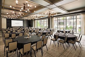 Halcyon - a hotel in Cherry Creek