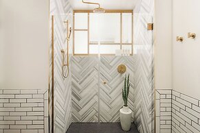 Halcyon - a hotel in Cherry Creek