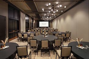 Halcyon - a hotel in Cherry Creek