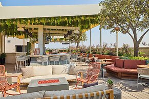 Halcyon - a hotel in Cherry Creek