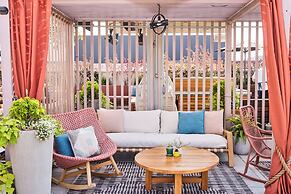 Halcyon - a hotel in Cherry Creek