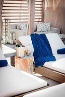 Halcyon - a hotel in Cherry Creek