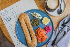 Halcyon - a hotel in Cherry Creek