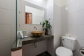 Lemongrass & Ginger Hotel