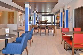 Holiday Inn Express & Suites Omaha Airport by IHG