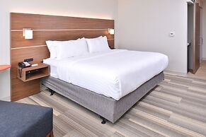 Holiday Inn Express & Suites Omaha Airport by IHG