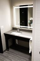 Best Western Plus Prien Lake Hotel & Suites - Lake Charles