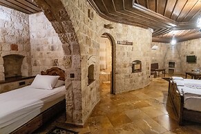 Kemerhan Hotel & Cave Suites