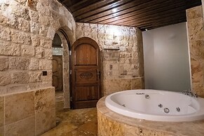 Kemerhan Hotel & Cave Suites