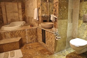 Kemerhan Hotel & Cave Suites