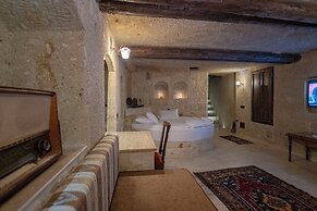 Kemerhan Hotel & Cave Suites