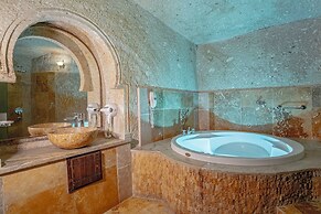 Kemerhan Hotel & Cave Suites
