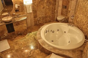 Kemerhan Hotel & Cave Suites