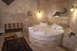 Kemerhan Hotel & Cave Suites