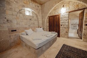 Kemerhan Hotel & Cave Suites