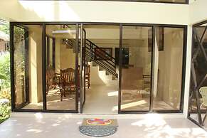 Anahaw Studio Suites