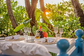 Malahini Kuda Bandos Resort