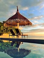 Malahini Kuda Bandos Resort