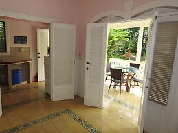 Playa Negra Guesthouse