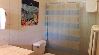 Playa Negra Guesthouse