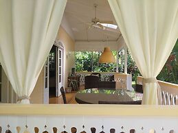 Playa Negra Guesthouse