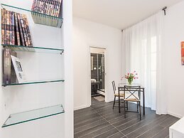 Vatican City Suites by Hili