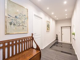 Vatican City Suites by Hili