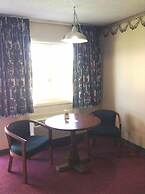 Dollinger's Motor Inn