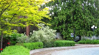 Lakeshore Bed & Breakfast