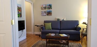 Lakeshore Bed & Breakfast