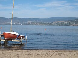 Lakeshore Bed & Breakfast