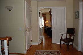 Lakeshore Bed & Breakfast