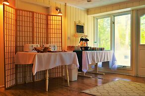 Meris Gardens Bethany