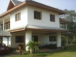 Ban Rim Nam Riverside Resort